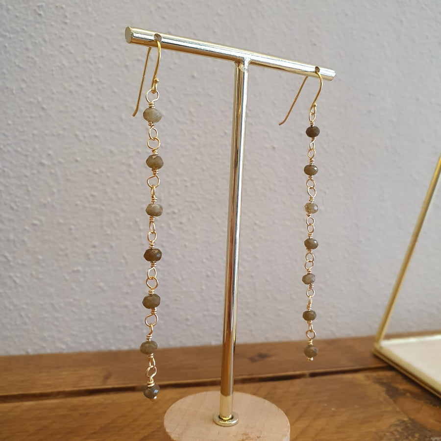 Single piece earring // Dangle green